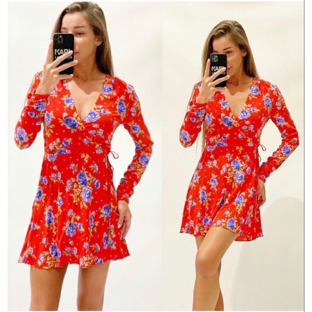NWT Zara Blogger’s Favorite Red Floral Long Sleeve V-Neck Wrap Dress, Small - Picture 8 of 16